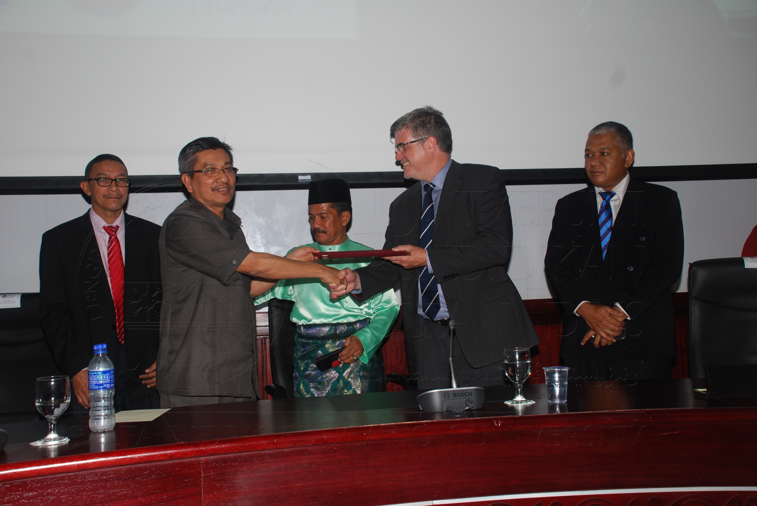 PRO15 134 LOI DSC 0667